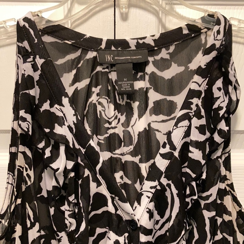 INC long shirt sleeveless, stamped ivory on black
